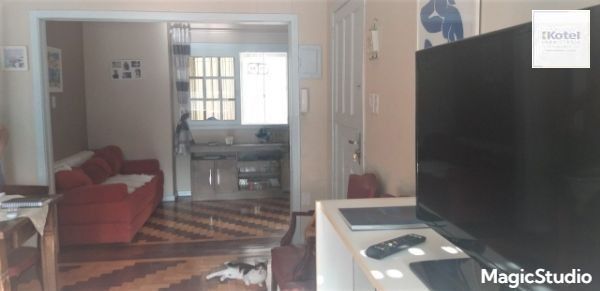 Apartamento 02 dormitórios, de frente Menino Deus