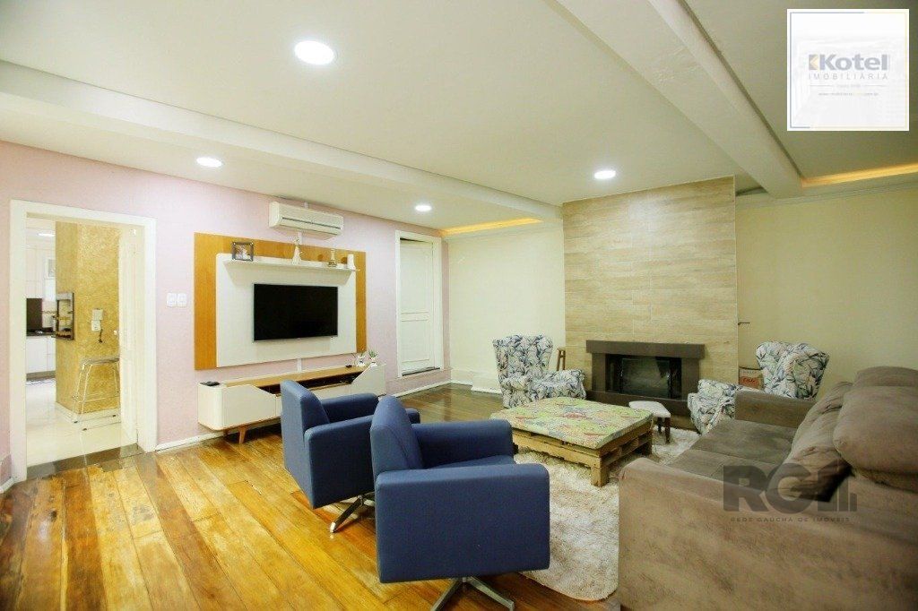 Excelente casa de 235m² com 4 dormitórios e 3 vagas no bairro Azenha. — foto 3