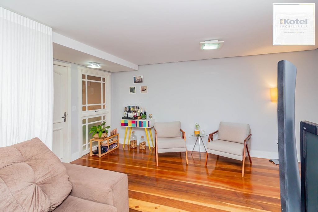 Casa de 3 dormitórios à venda no Bairro Serraria - Porto Alegre