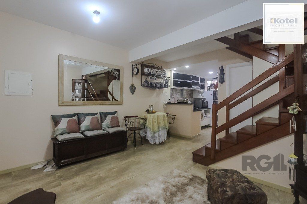 Casa em condomínio, 77m², 2 dormitórios e 2 vagas no bairro Humaitá — foto 3