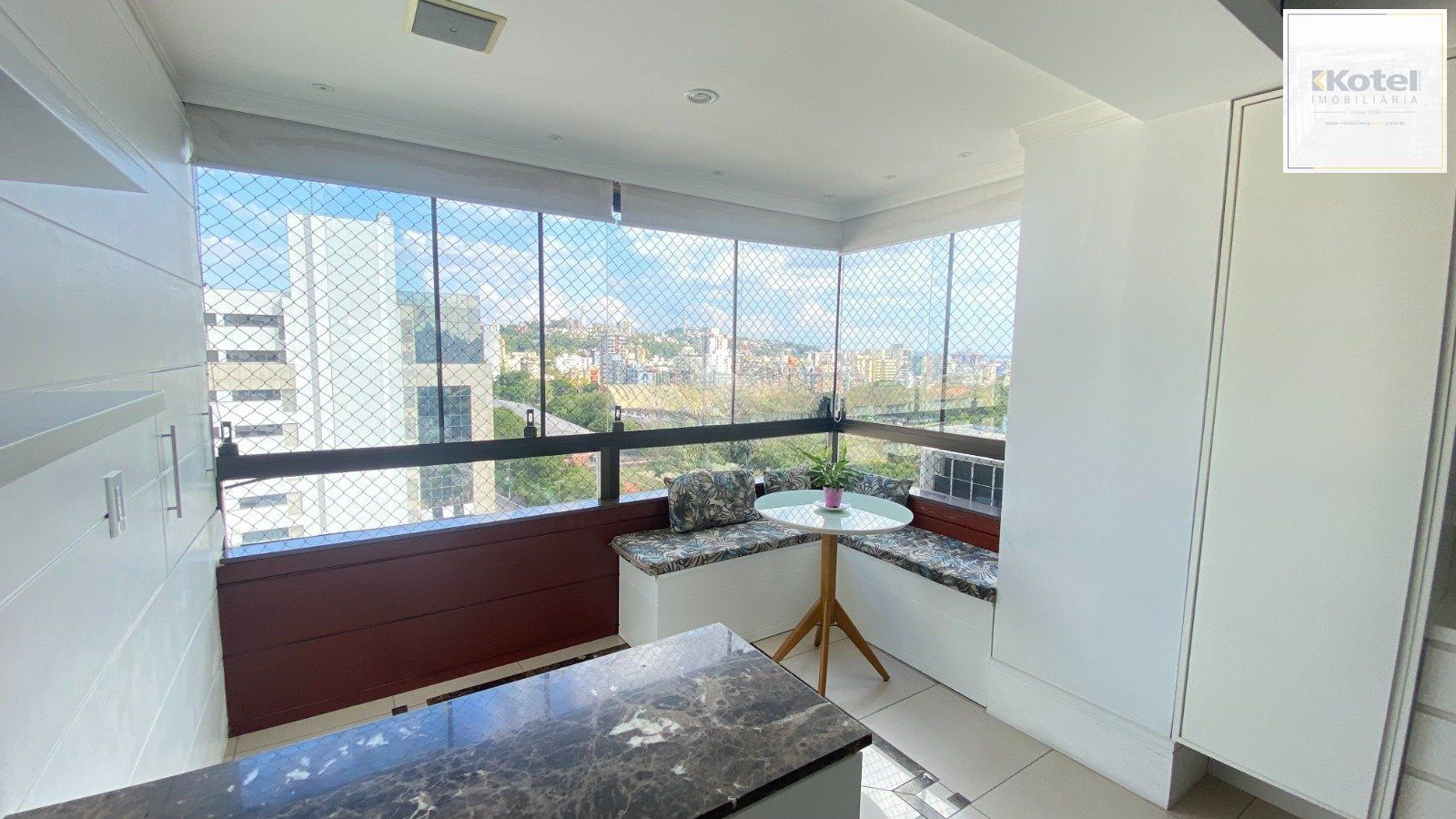 Apartamento com 3 quartos, 2 vagas e 100.7m² - Rua Botafogo - Menino Deus, Porto Alegre — foto 2