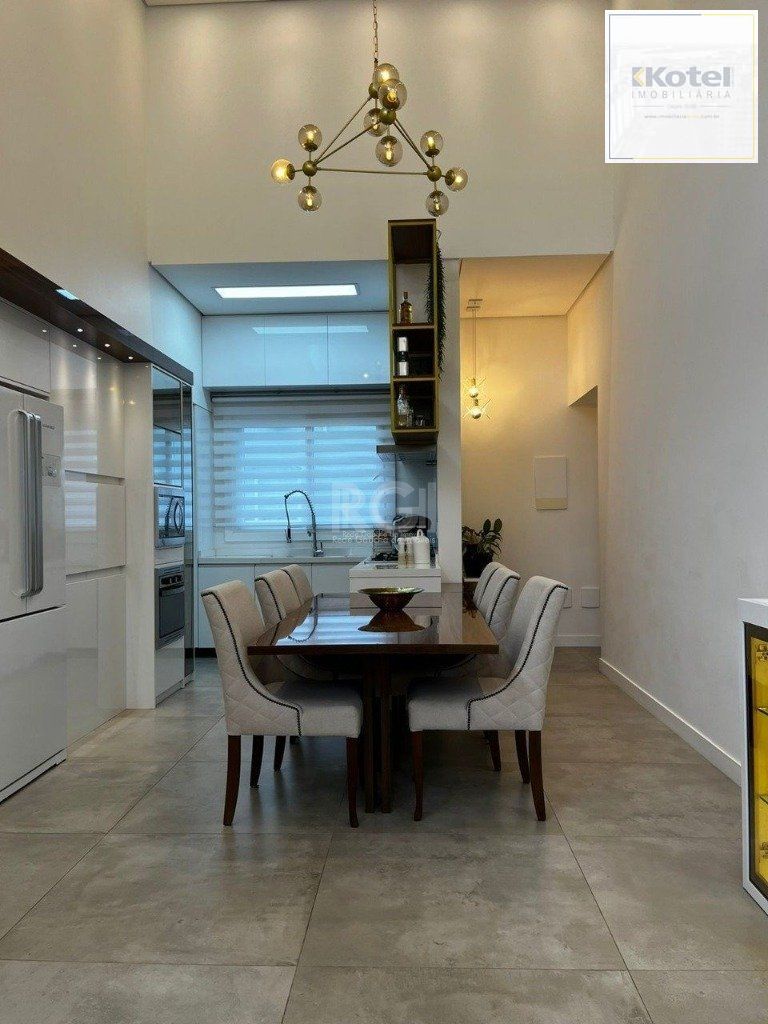 EXCELENTE APARTAMENTO COM 2 DORMITÓRIOS, 2 SUÍTES, 2 VAGAS DE GARAGEM. — foto 4