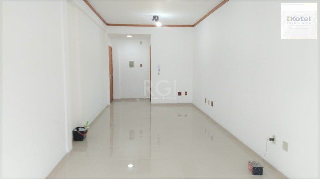 Conjunto/Sala para Venda - 37.47m², 0 dormitórios, Petrópolis — foto 2