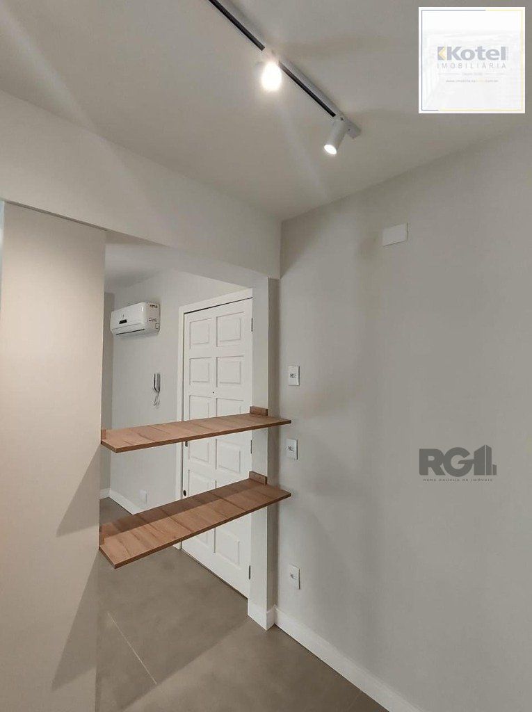 Apartamento semi mobiliado, 67m², 2 dormitórios, 1 vaga no bairro Petrópolis — foto 5