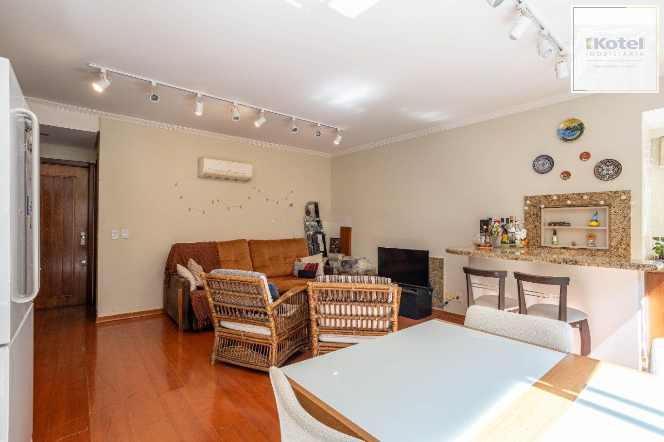 Apartamento de 3 quartos e 93m² à venda em Rio Branco, Porto Alegre.