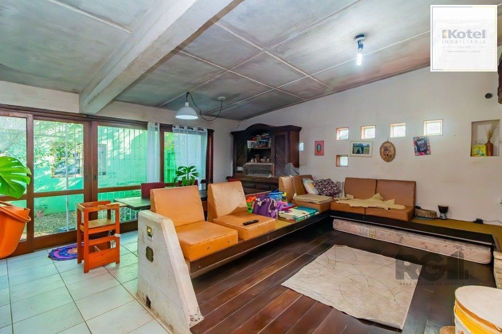 Casa de 4 dormitórios no bairro Belém Novo — foto 3