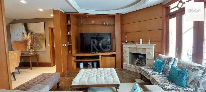 Excelente casa de  386m² com 04 dormitórios sendo 03 suítes. — foto 5