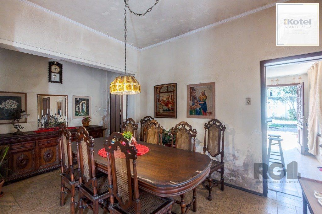 Casa de 3 dormitórios no bairro Santa Cecília