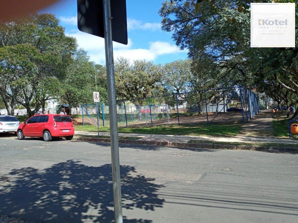 Casa para Venda - 384m², 3 dormitórios, sendo 1 suites, 3 vagas - Teresópolis — foto 2