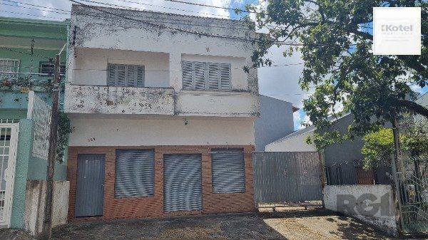 Casa /Sobrado  com apartamento e loja, estacionamento, a venda no Bairro Jardim Itu.  Lojão embaixo com dois banheiros e divisórias, — foto 2