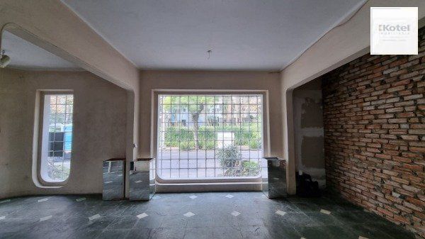Casa para Venda - 200m², 2 dormitórios, 1 vaga - Moinhos de Vento