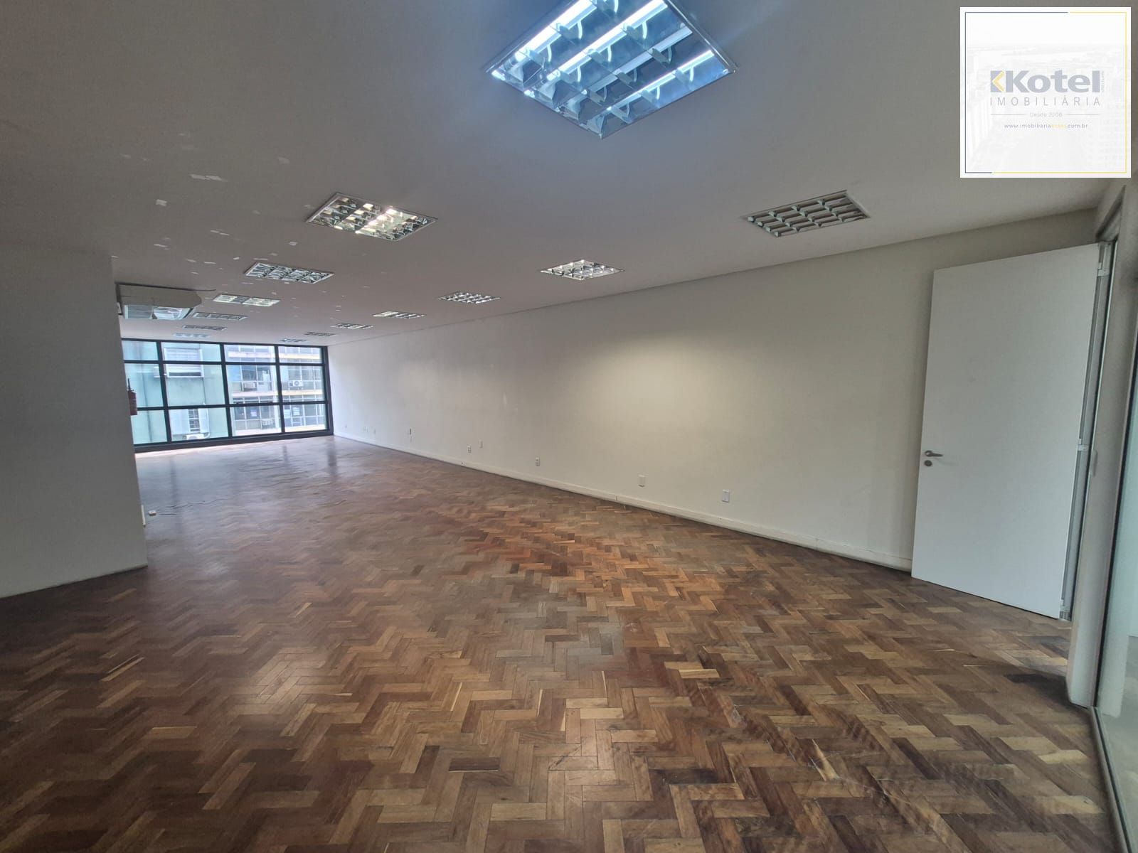 Sala Comercial, 1 sala, à venda, 234 m², Centro Histórico - Porto Alegre — foto 4