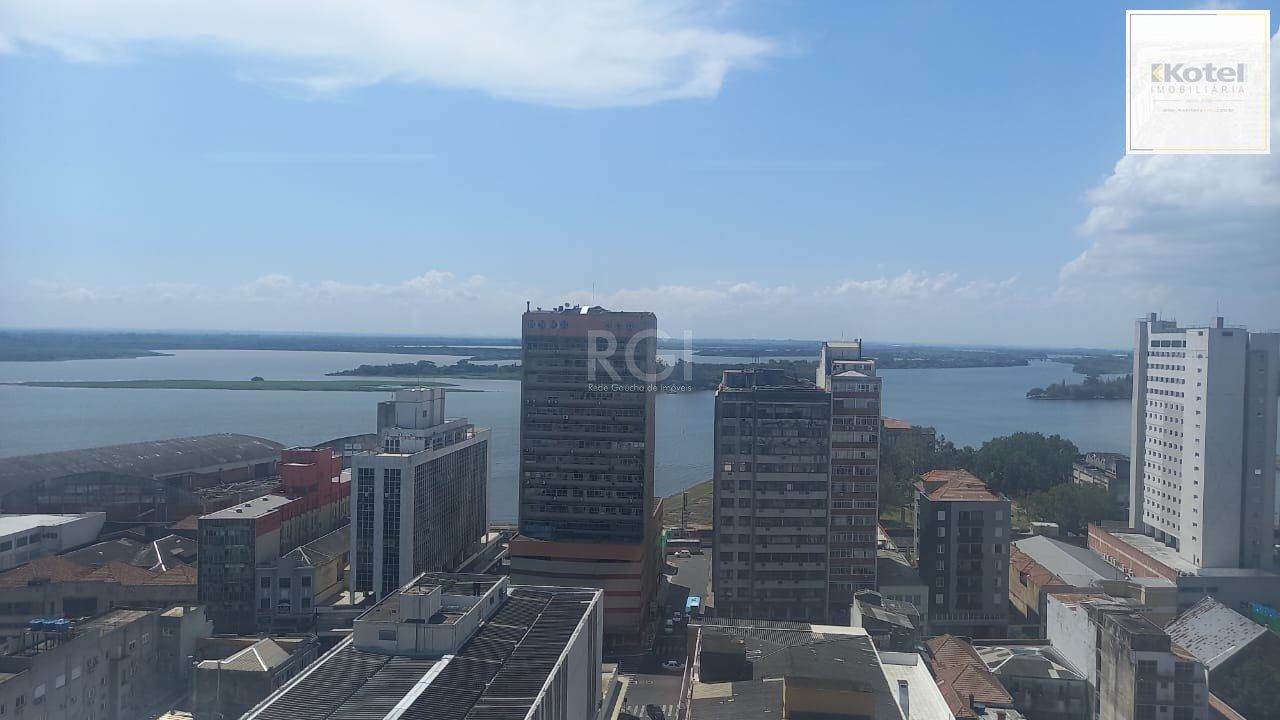 Sala Comercial à venda, 145m², Centro Histórico - Porto Alegre