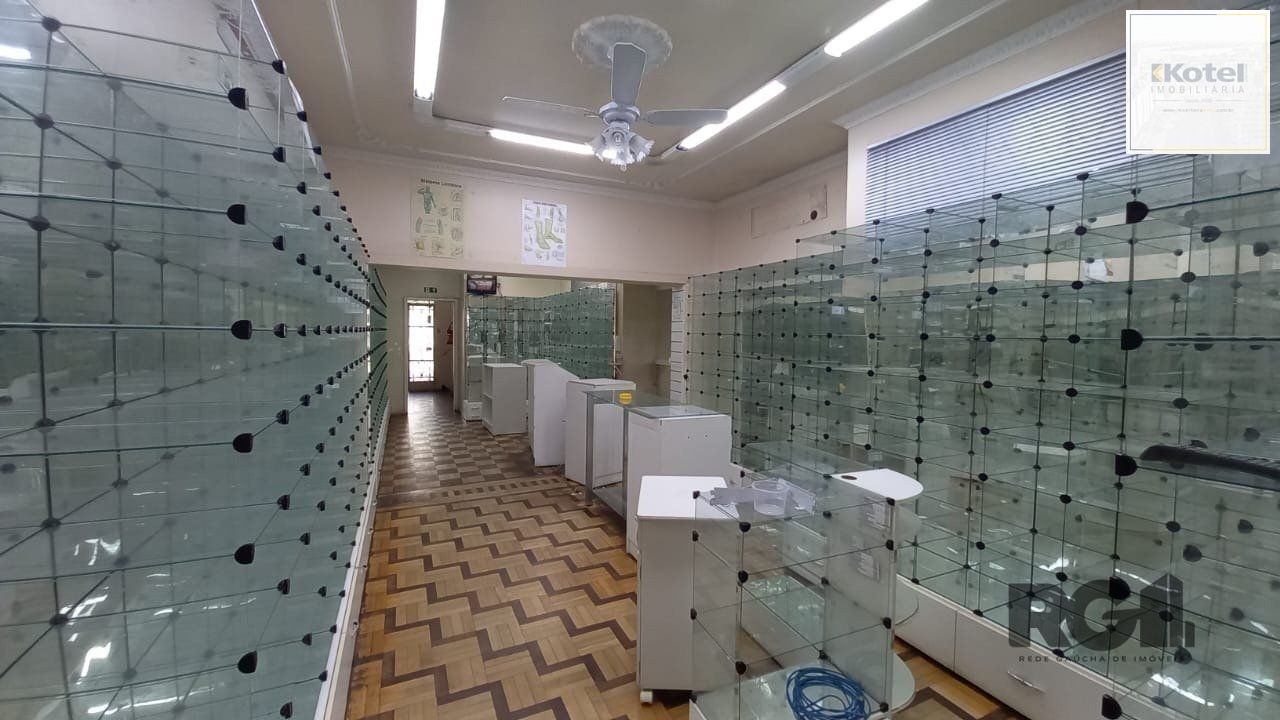 Vende Prédio com 357,83m²