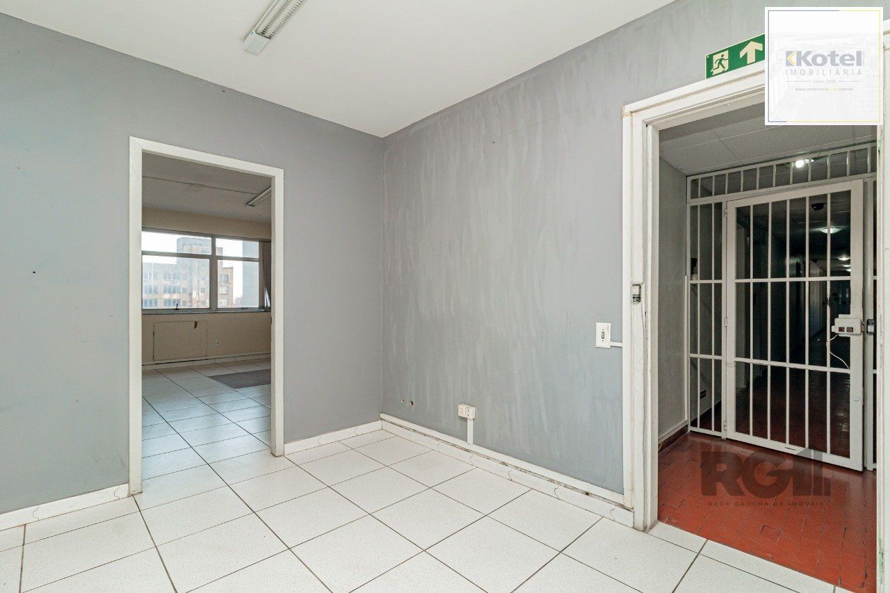 Sala Comercial à venda, 294m², Centro Histórico - Porto Alegre