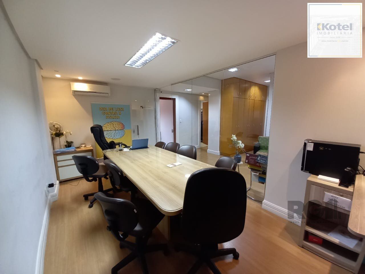 Sala Comercial à venda, 109m², Centro Histórico - Porto Alegre