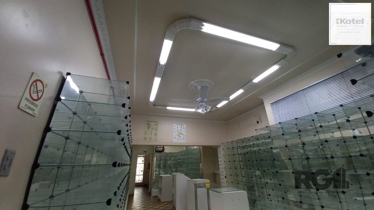 Vende Prédio com 357,83m²