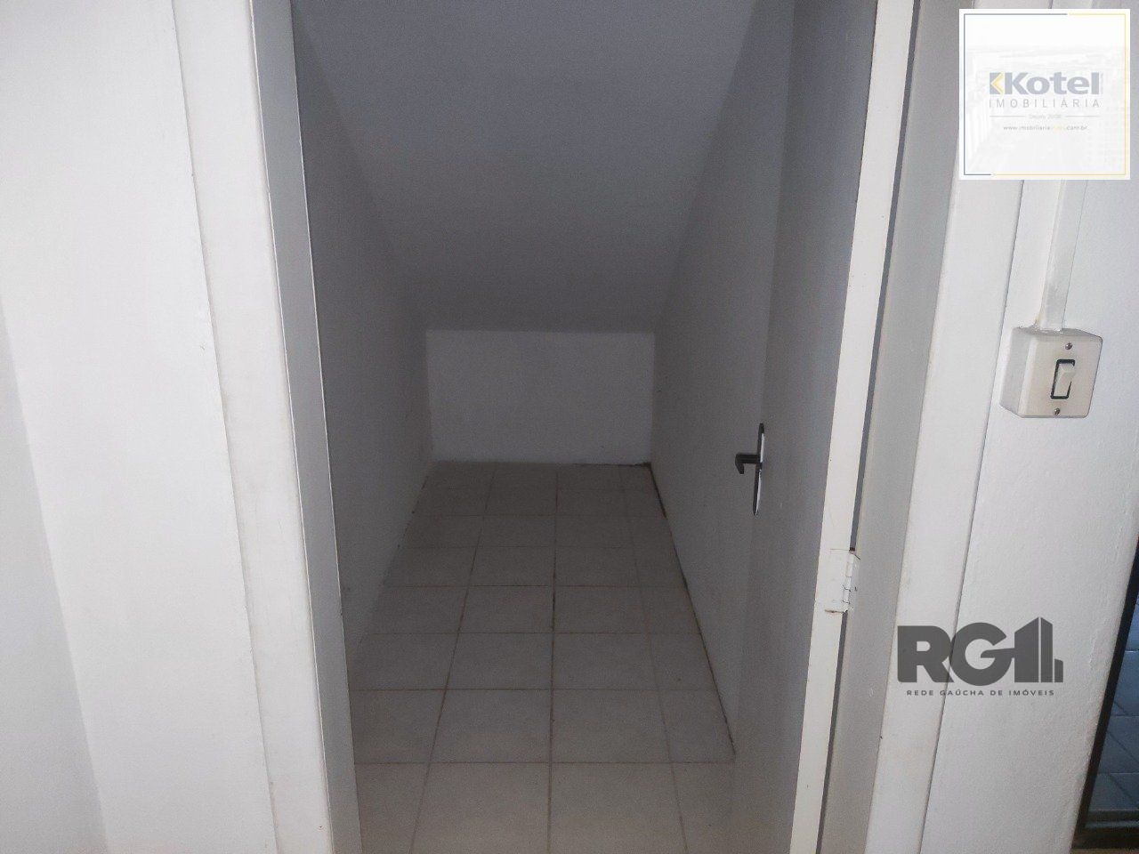 Prédio Comercial à venda, 330m², Rio Branco - Porto Alegre