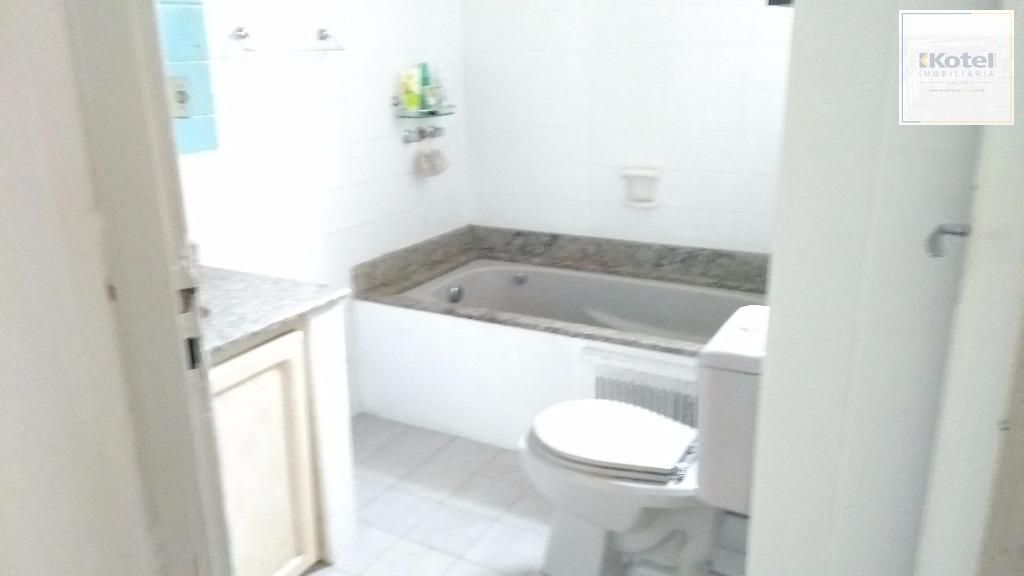 Casa para Venda - 485m², 5 dormitórios, sendo 1 suites, 1 vaga - Petrópolis — foto 5