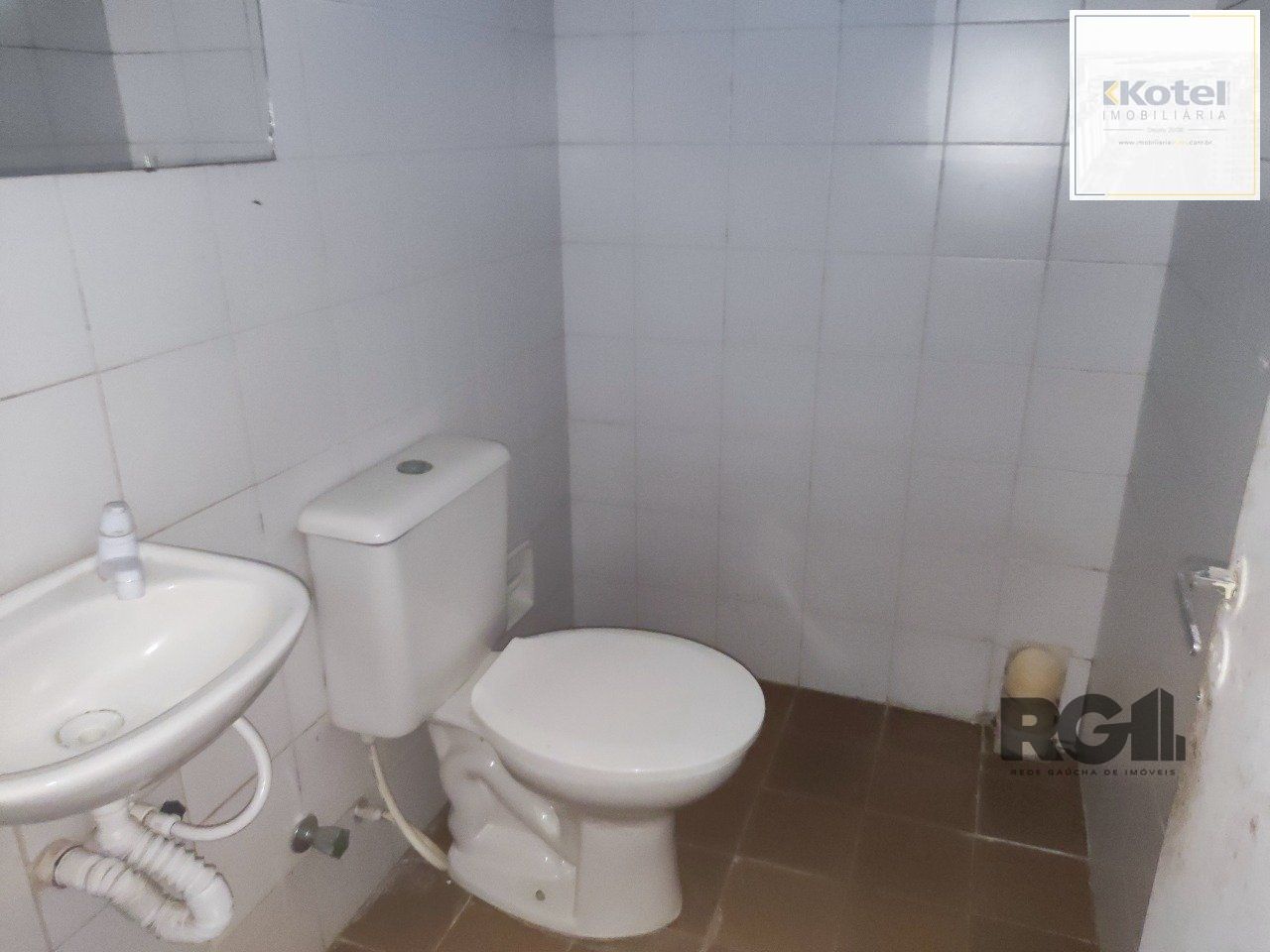 Prédio Comercial à venda, 330m², Rio Branco - Porto Alegre