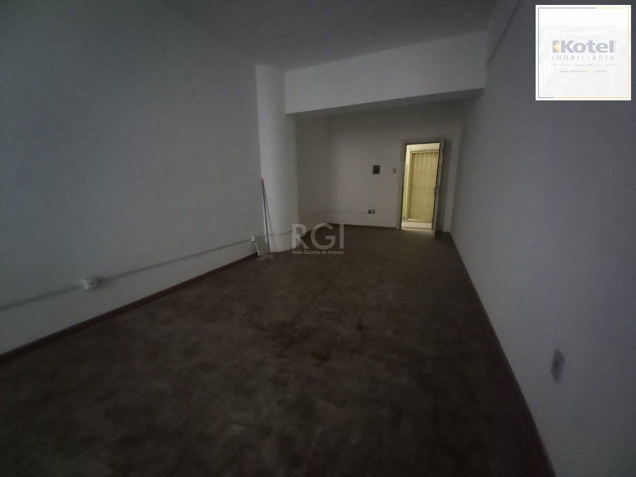 Sala Comercial à venda, 28m², Centro Histórico - Porto Alegre — foto 4