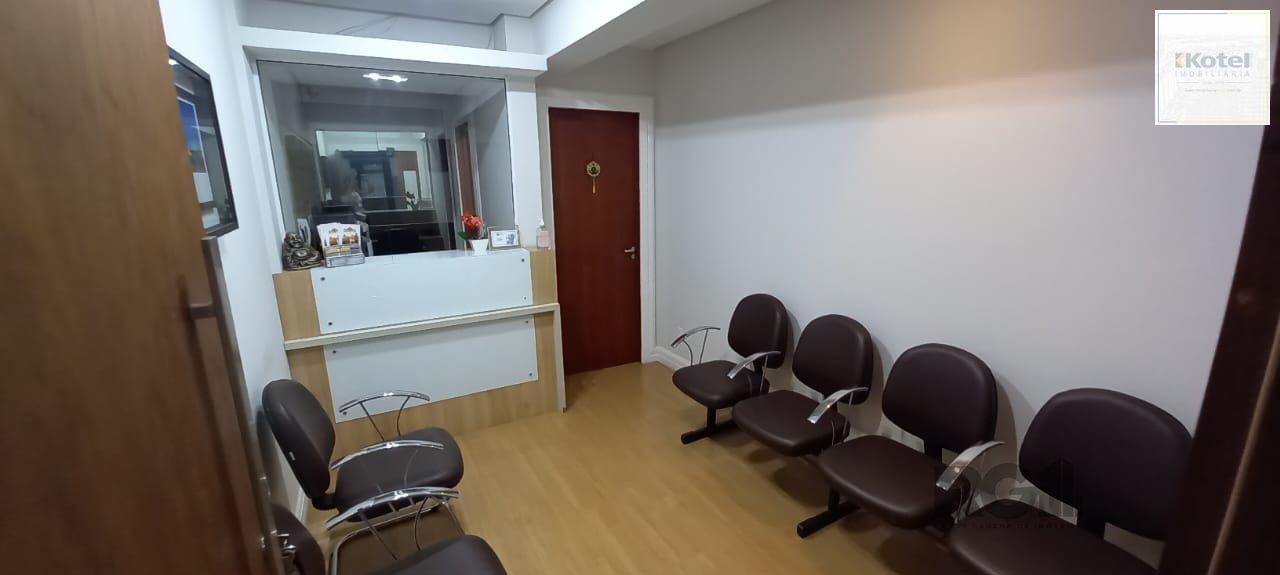 Sala Comercial à venda, 109m², Centro Histórico - Porto Alegre
