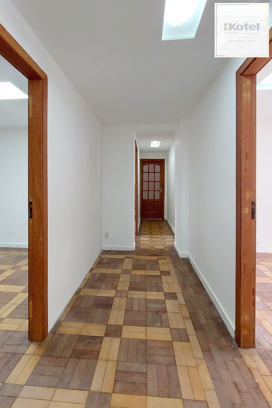 Sala a venda com 95m²