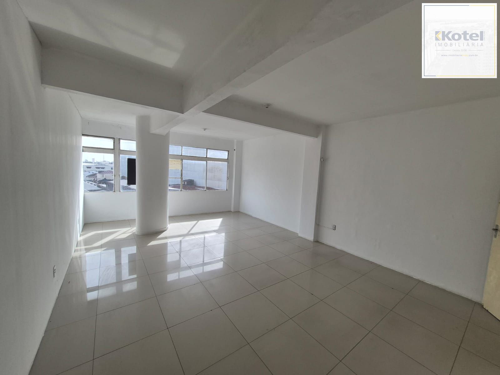 Sala comercial na região central — foto 5