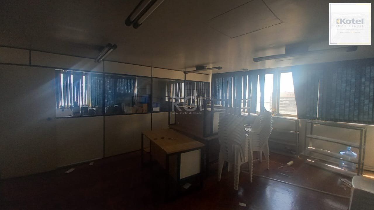 Sala Comercial à venda, 145m², Centro Histórico - Porto Alegre