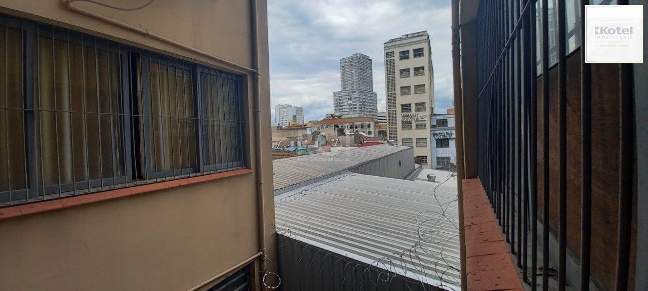 Sala Comercial à venda, 157m², Centro Histórico - Porto Alegre