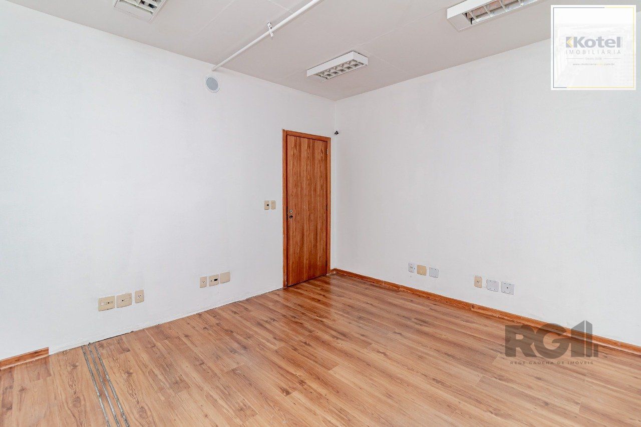 Sala Comercial à venda, 45m², Centro Histórico - Porto Alegre