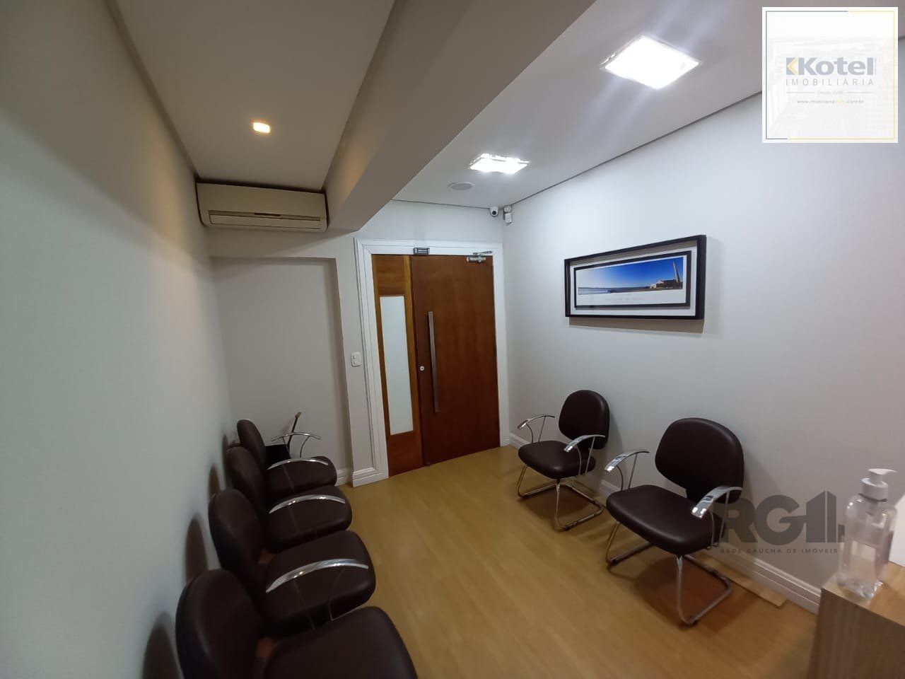 Sala Comercial à venda, 109m², Centro Histórico - Porto Alegre