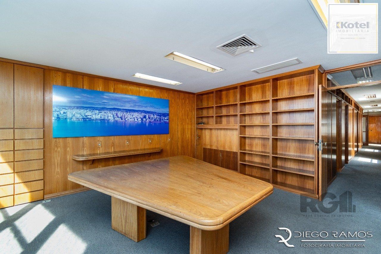 Sala Comercial à venda, 172m², Centro Histórico - Porto Alegre