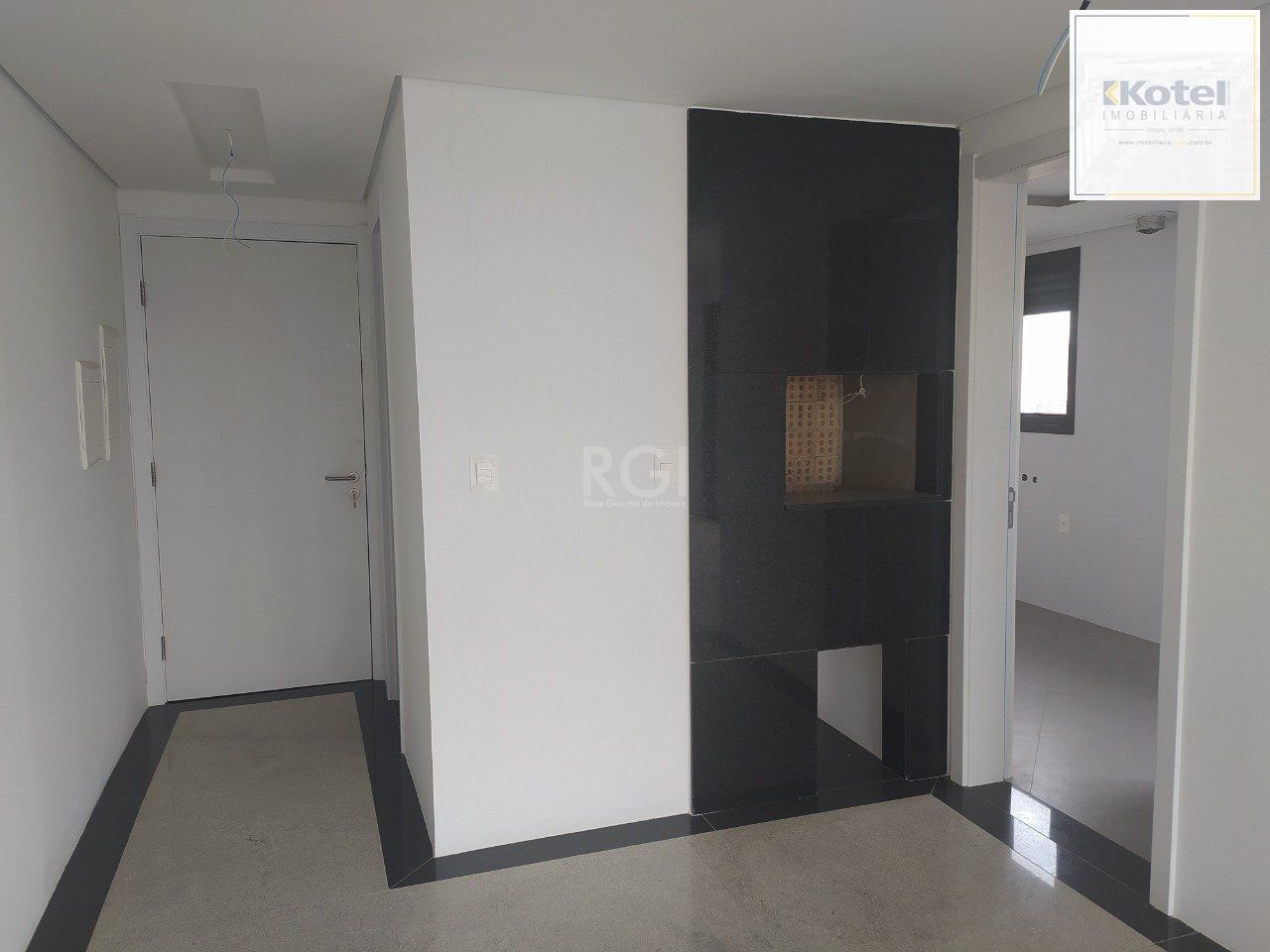Apartamento para Venda - 119.65m², 3 dormitórios, sendo 1 suites, 2 vagas - Petrópolis — foto 3