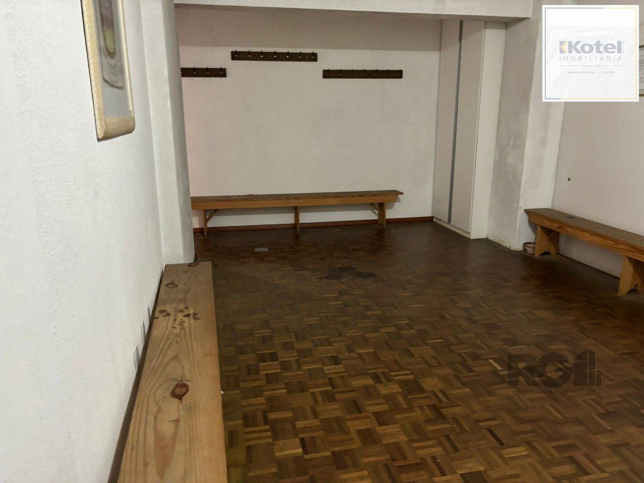 Sala Comercial à venda, 60m², Centro Histórico - Porto Alegre