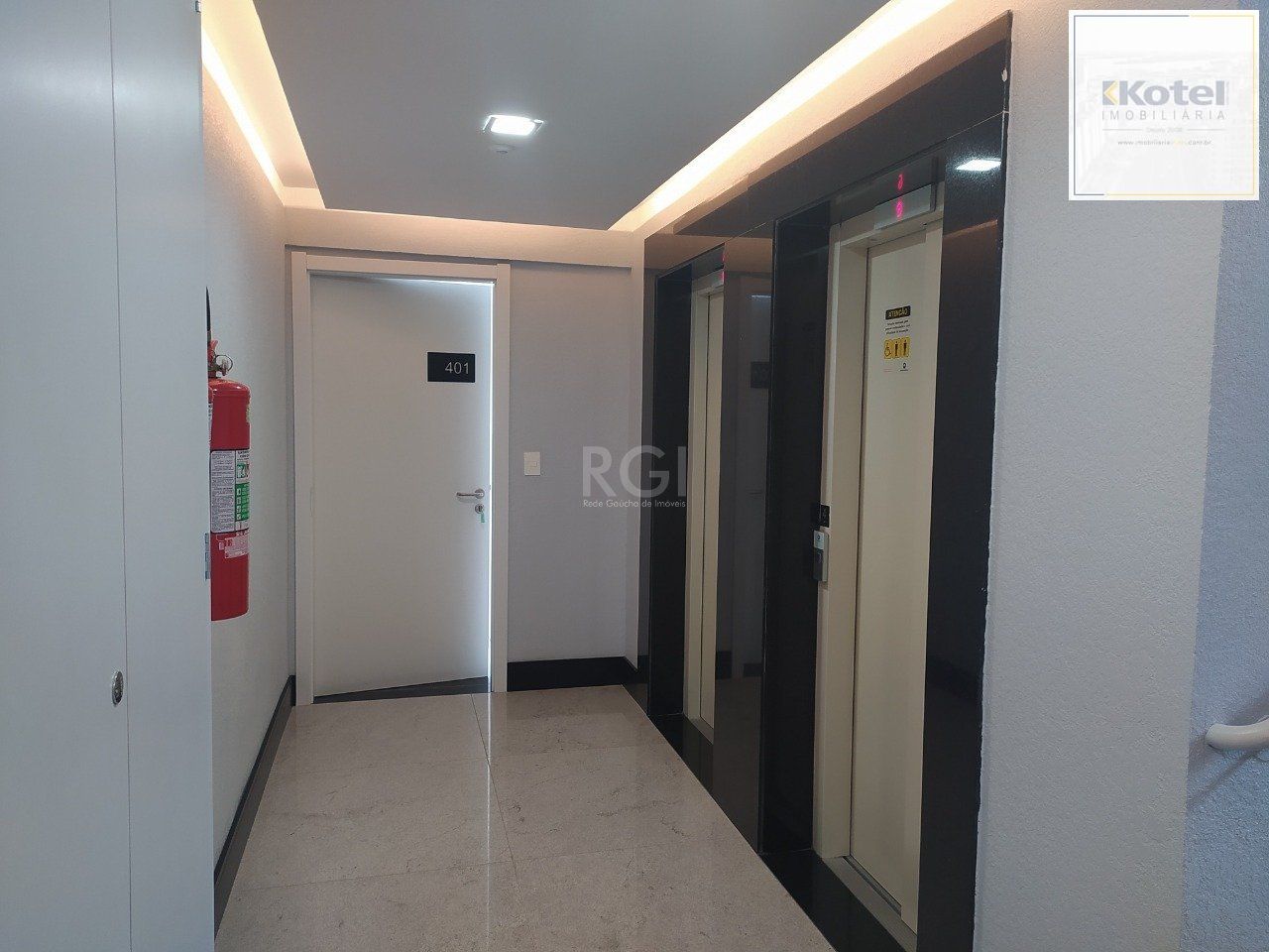 Apartamento para Venda - 123.71m², 3 dormitórios, sendo 1 suites, 2 vagas - Petrópolis — foto 2