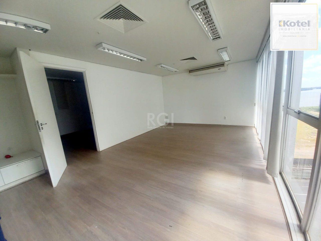 Sala Comercial à venda, 47m², Centro Histórico - Porto Alegre — foto 3