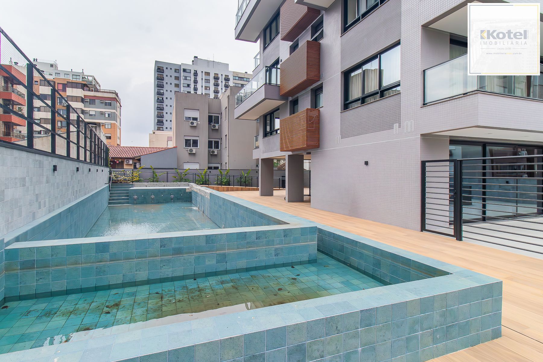 APARTAMENTO 3 dorm (1 suíte) 1 vaga dupla - 102,73m² - MENINO DEUS — foto 4