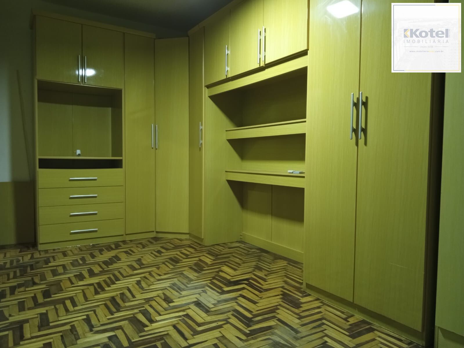 Apartamento um dormitório térreo com terraço lateral — foto 4
