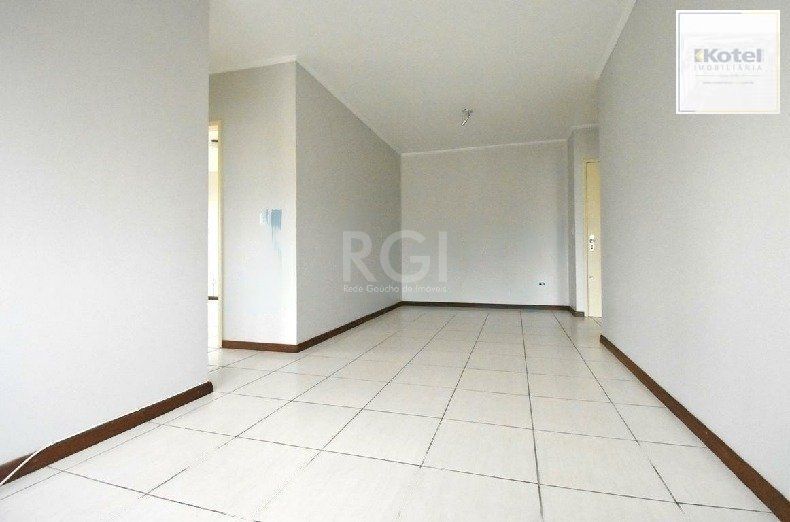 Apartamento de 2 dormitórios, 1 vaga de garagem coberta e escriturada. — foto 3
