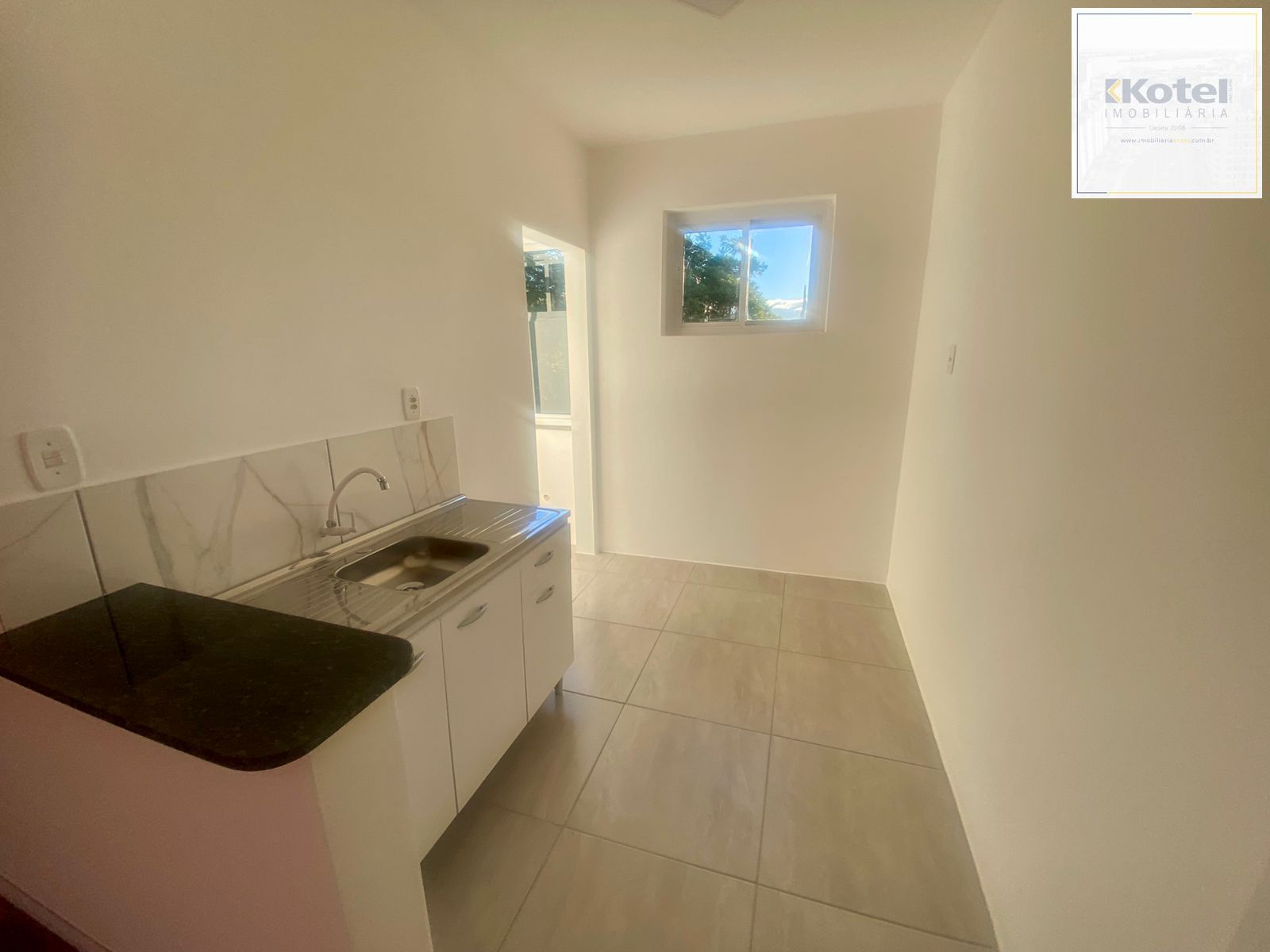 Apartamento 2 dormitórios reformado 50m2 bairro Menino Deus