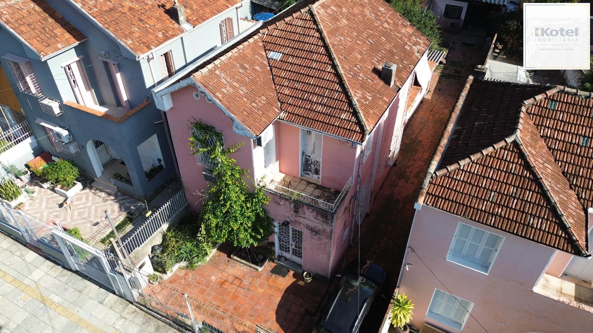 Casa/terreno na Rua Oscar Bittencourt