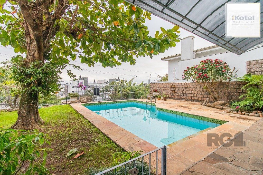 Casa para Venda - 400m², 3 dormitórios, sendo 1 suites, 4 vagas - Menino Deus — foto 2