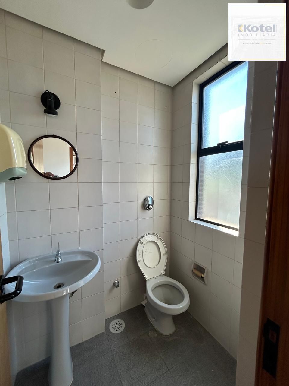 SALA COMERCIAL 27,93 m² - 1 VAGA - MENINO DEUS