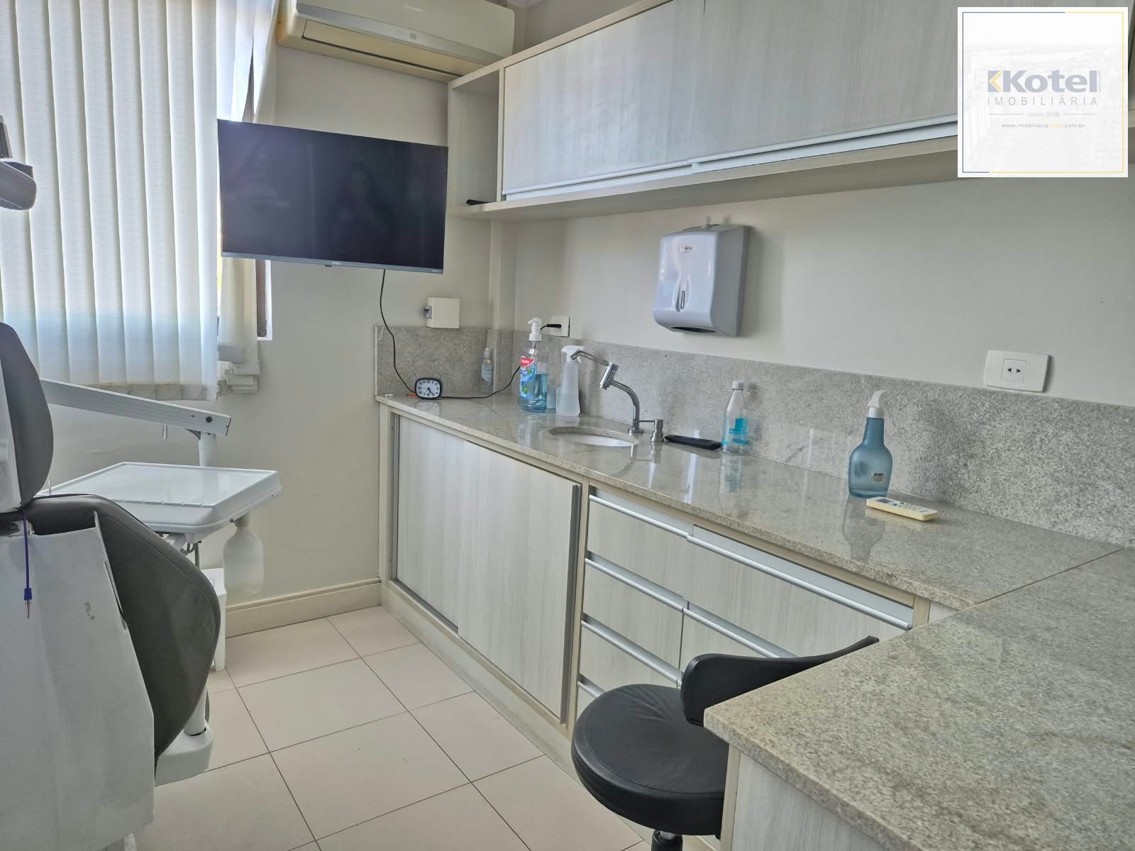 Sala Comercial, 2 salas, à venda, 32 m², Auxiliadora - Porto Alegre — foto 2