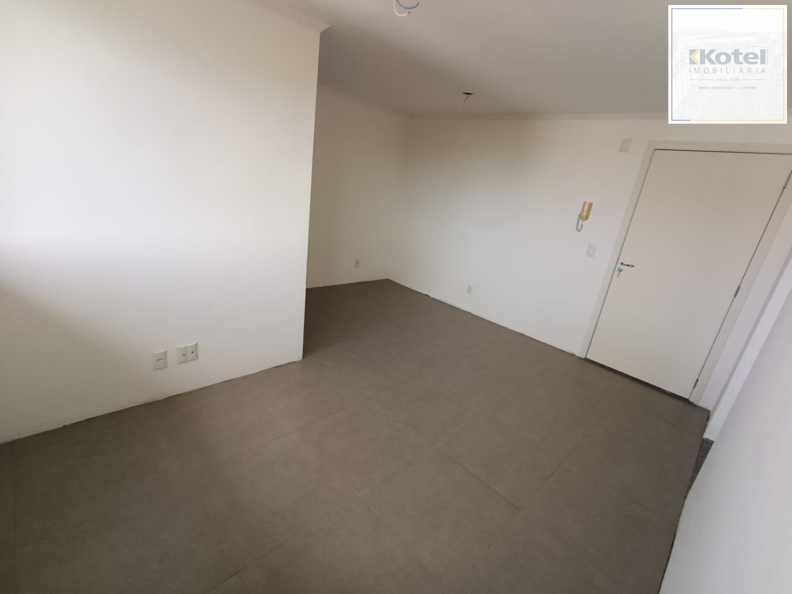 Apartamento em Porto Alegre, no bairro Vila Nova, com 2 dormitório
