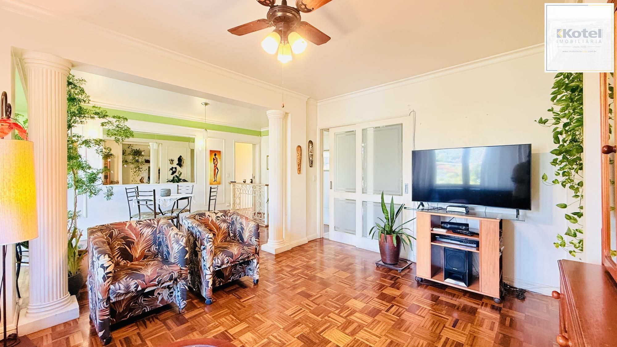 Apartamento com 3 quartos, 1 suíte,  à venda na Avenida Doutor Nilo Peçanha, 1121, Três Figueiras, Porto Alegre