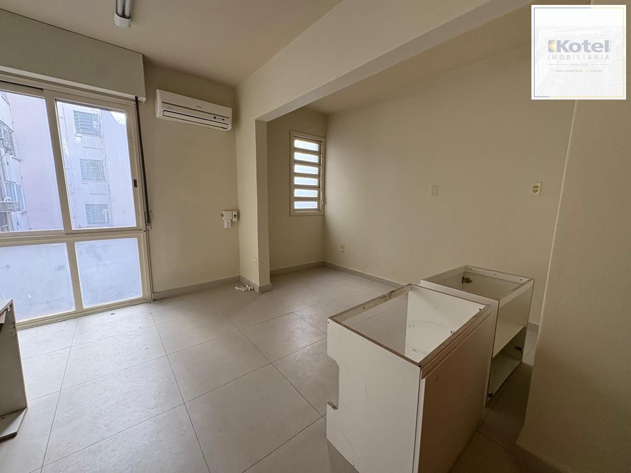 Sala comercial 26,73m² no centro de Porto Alegre