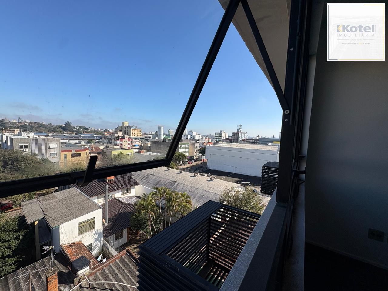 Sala comercial 37,27m² no bairro Passo da Areia