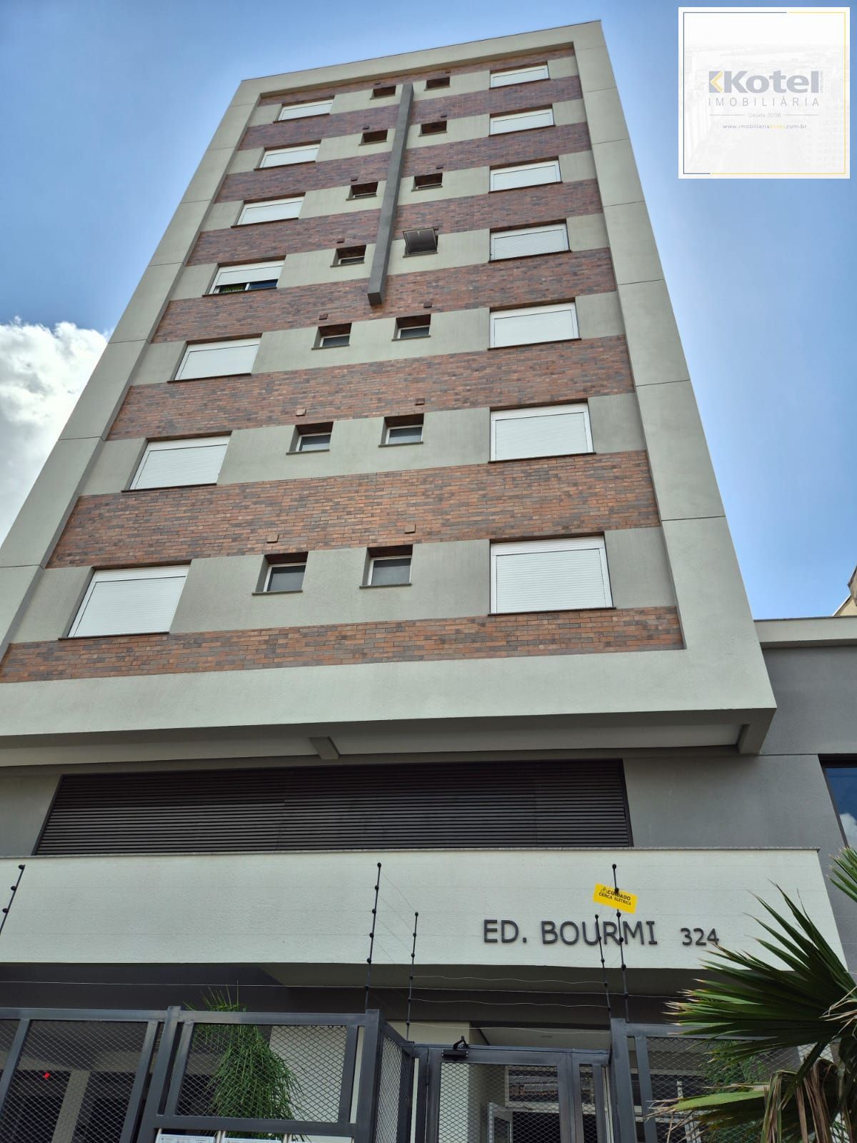 Apartamento 2 Dormitórios com Vaga de Garagem | Pronto para Morar!